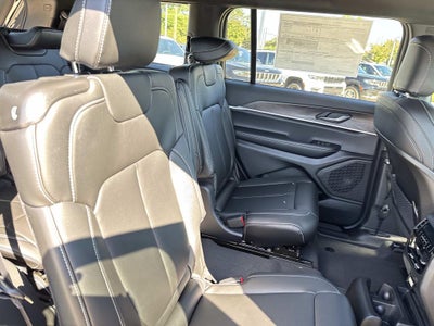 2025 Jeep Grand Cherokee GRAND CHEROKEE L LIMITED 4X2