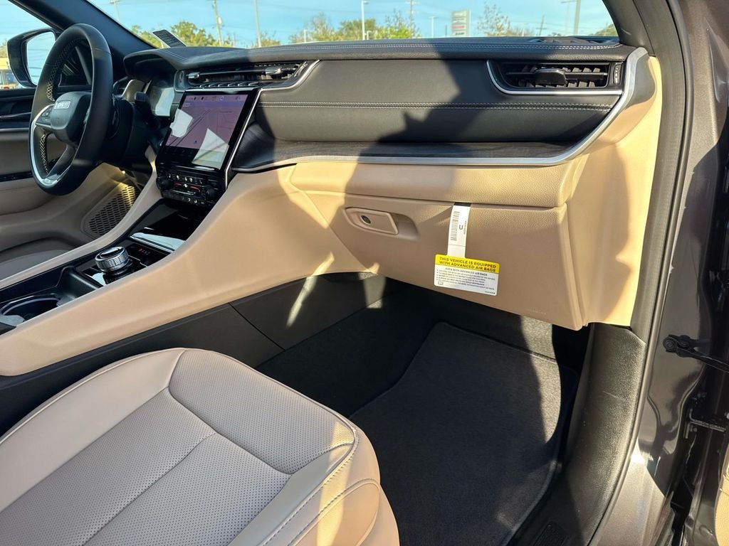 2025 Jeep Grand Cherokee GRAND CHEROKEE L LIMITED 4X2