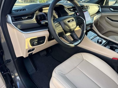 2025 Jeep Grand Cherokee GRAND CHEROKEE L LIMITED 4X2