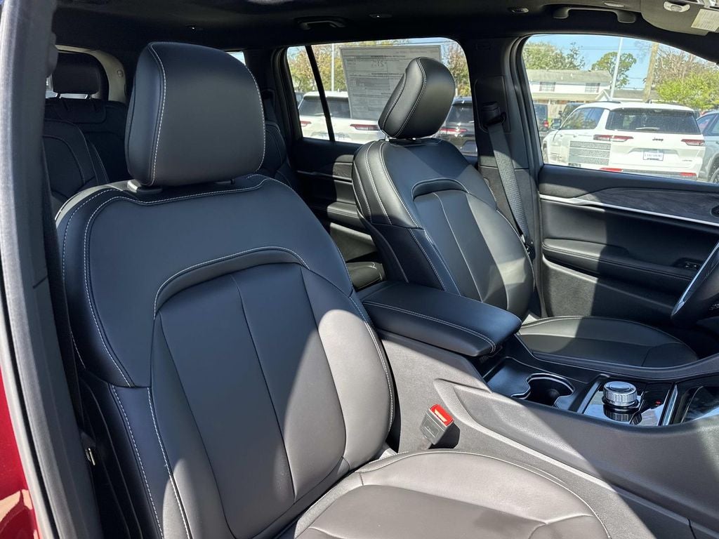 2025 Jeep Grand Cherokee GRAND CHEROKEE L LIMITED 4X2