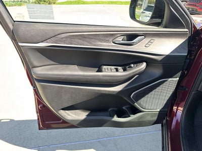 2025 Jeep Grand Cherokee GRAND CHEROKEE L LIMITED 4X2