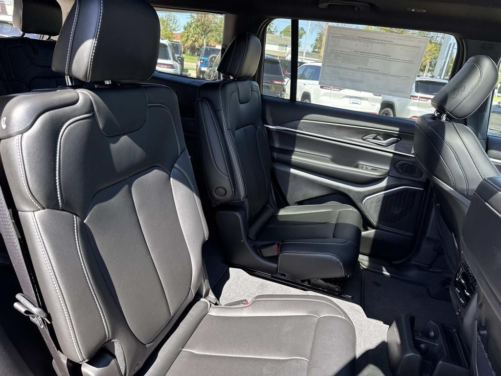 2025 Jeep Grand Cherokee GRAND CHEROKEE L LIMITED 4X2