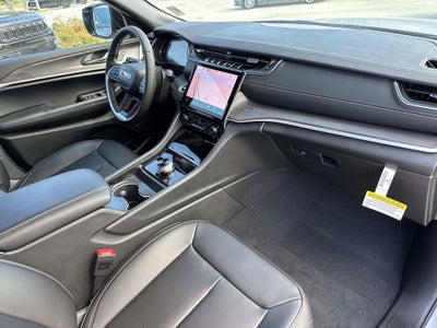 2025 Jeep Grand Cherokee GRAND CHEROKEE L LIMITED 4X2