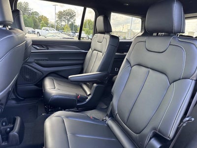 2025 Jeep Grand Cherokee GRAND CHEROKEE L LIMITED 4X2