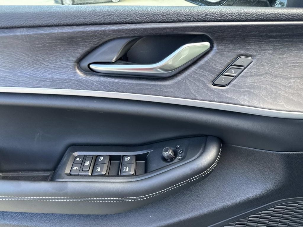 2025 Jeep Grand Cherokee GRAND CHEROKEE L LIMITED 4X2