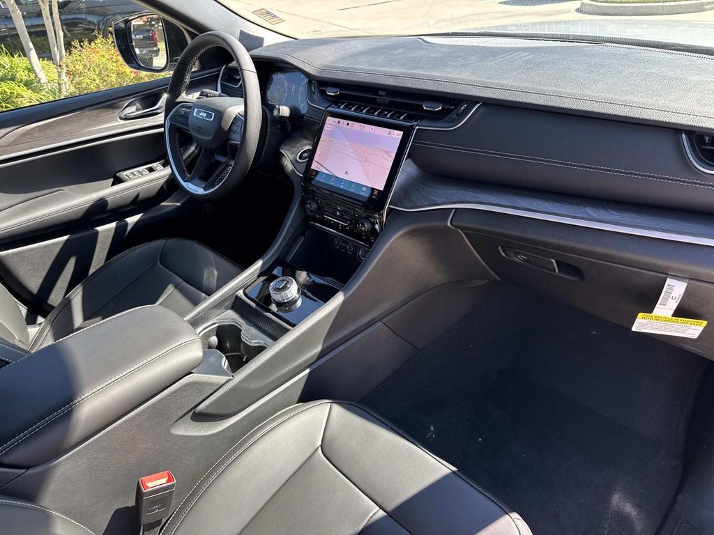 2025 Jeep Grand Cherokee GRAND CHEROKEE L LIMITED 4X2