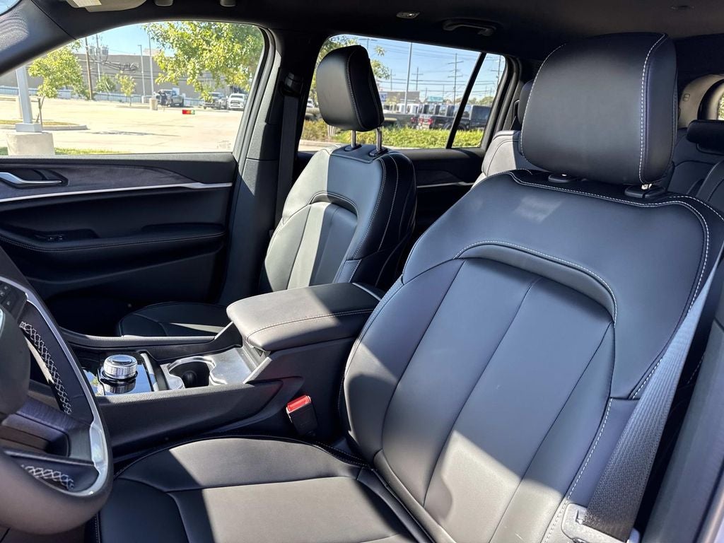 2025 Jeep Grand Cherokee GRAND CHEROKEE L LIMITED 4X2