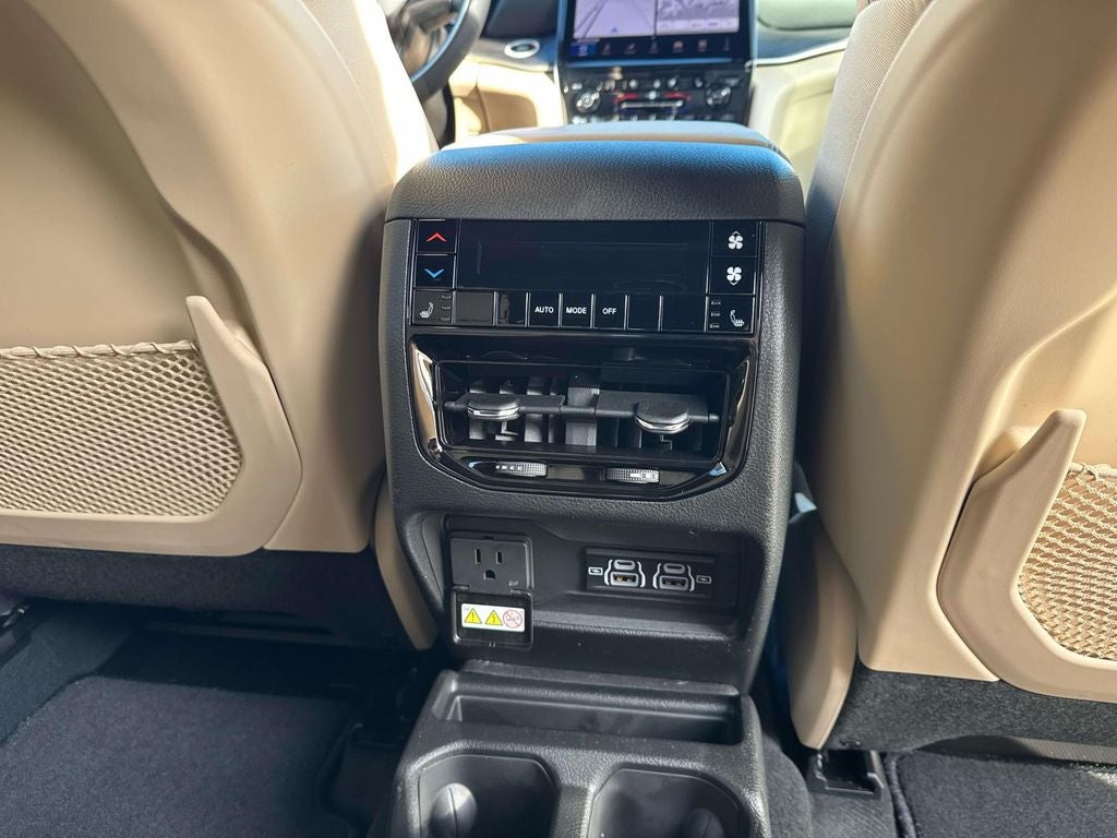 2025 Jeep Grand Cherokee GRAND CHEROKEE L LIMITED 4X2