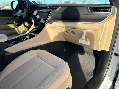 2025 Jeep Grand Cherokee GRAND CHEROKEE L LIMITED 4X2