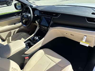 2025 Jeep Grand Cherokee GRAND CHEROKEE L LIMITED 4X2