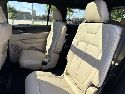 2025 Jeep Grand Cherokee GRAND CHEROKEE L LIMITED 4X2