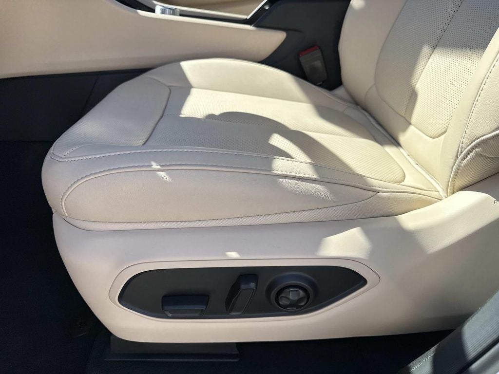 2025 Jeep Grand Cherokee GRAND CHEROKEE L LIMITED 4X2