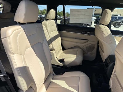 2025 Jeep Grand Cherokee GRAND CHEROKEE L LIMITED 4X2