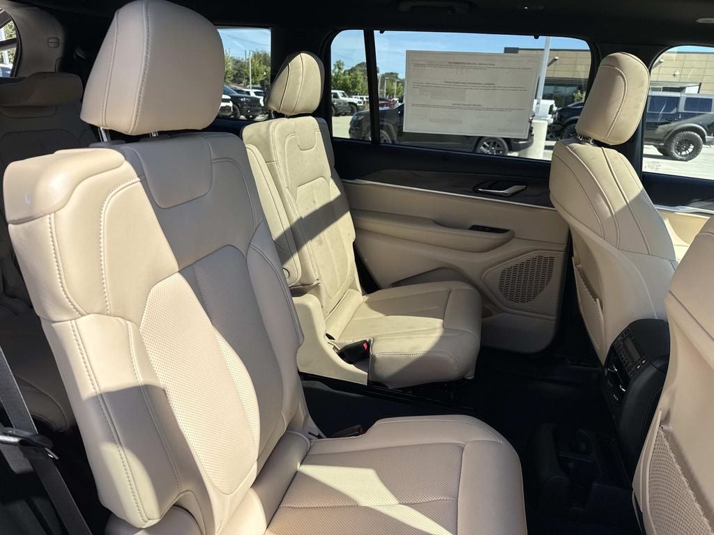 2025 Jeep Grand Cherokee GRAND CHEROKEE L LIMITED 4X2