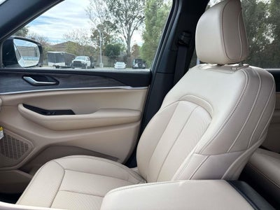 2025 Jeep Grand Cherokee GRAND CHEROKEE L LIMITED 4X2