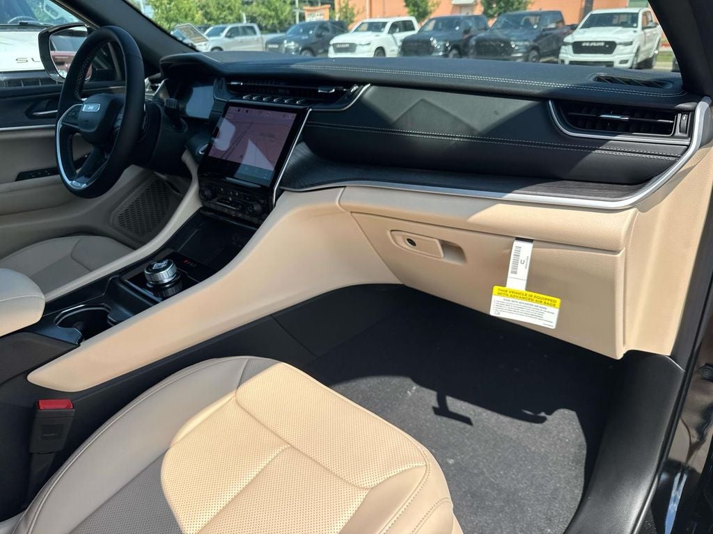 2025 Jeep Grand Cherokee GRAND CHEROKEE L LIMITED 4X2