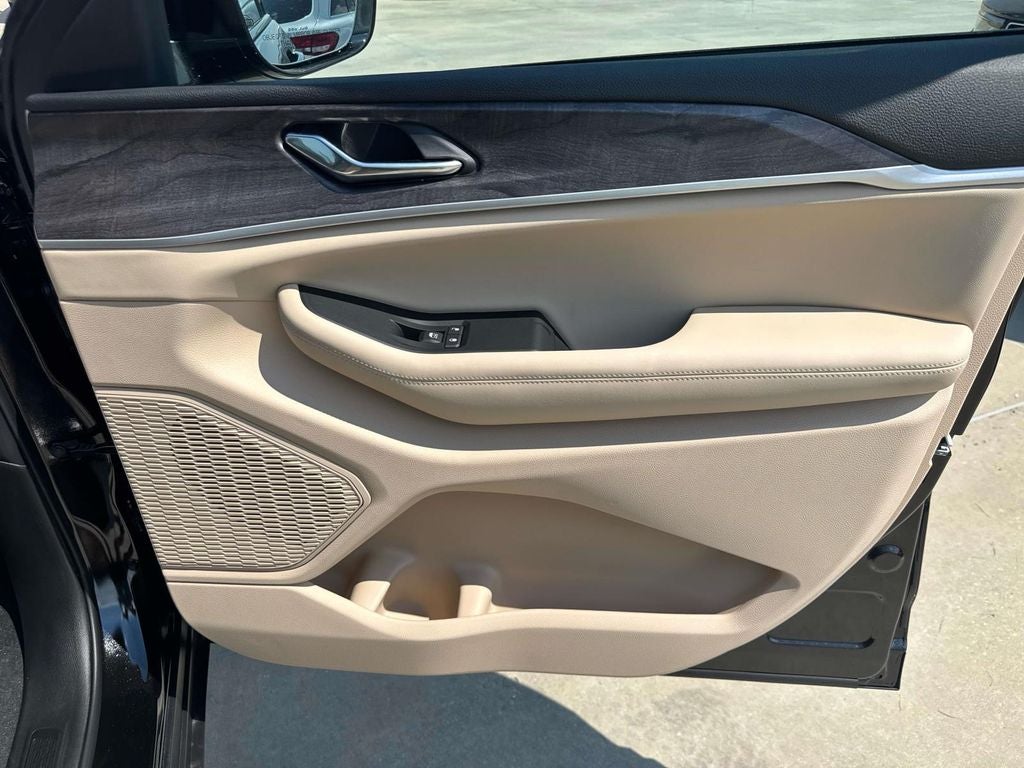 2025 Jeep Grand Cherokee GRAND CHEROKEE L LIMITED 4X2