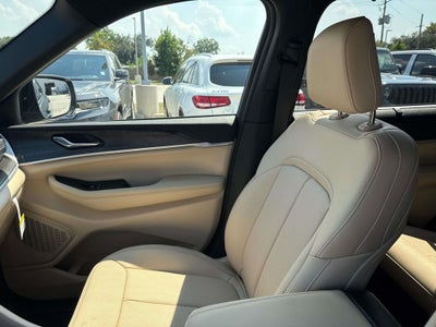 2025 Jeep Grand Cherokee GRAND CHEROKEE L LIMITED 4X2