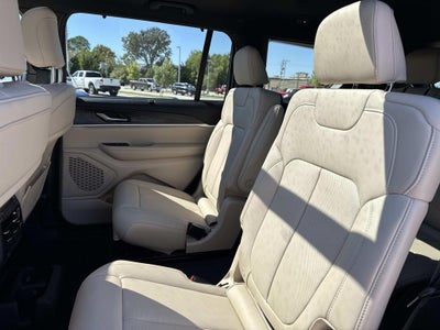 2025 Jeep Grand Cherokee GRAND CHEROKEE L LIMITED 4X2