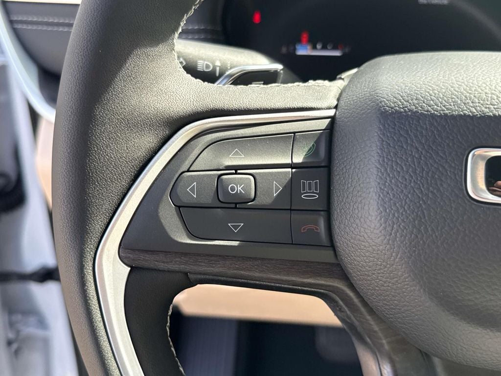 2025 Jeep Grand Cherokee GRAND CHEROKEE L LIMITED 4X2