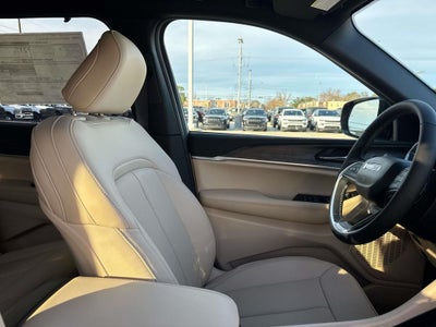 2025 Jeep Grand Cherokee GRAND CHEROKEE L LIMITED 4X2