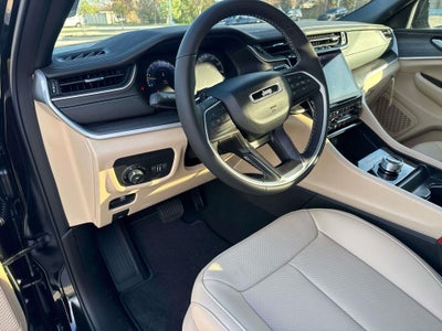 2025 Jeep Grand Cherokee GRAND CHEROKEE L LIMITED 4X2