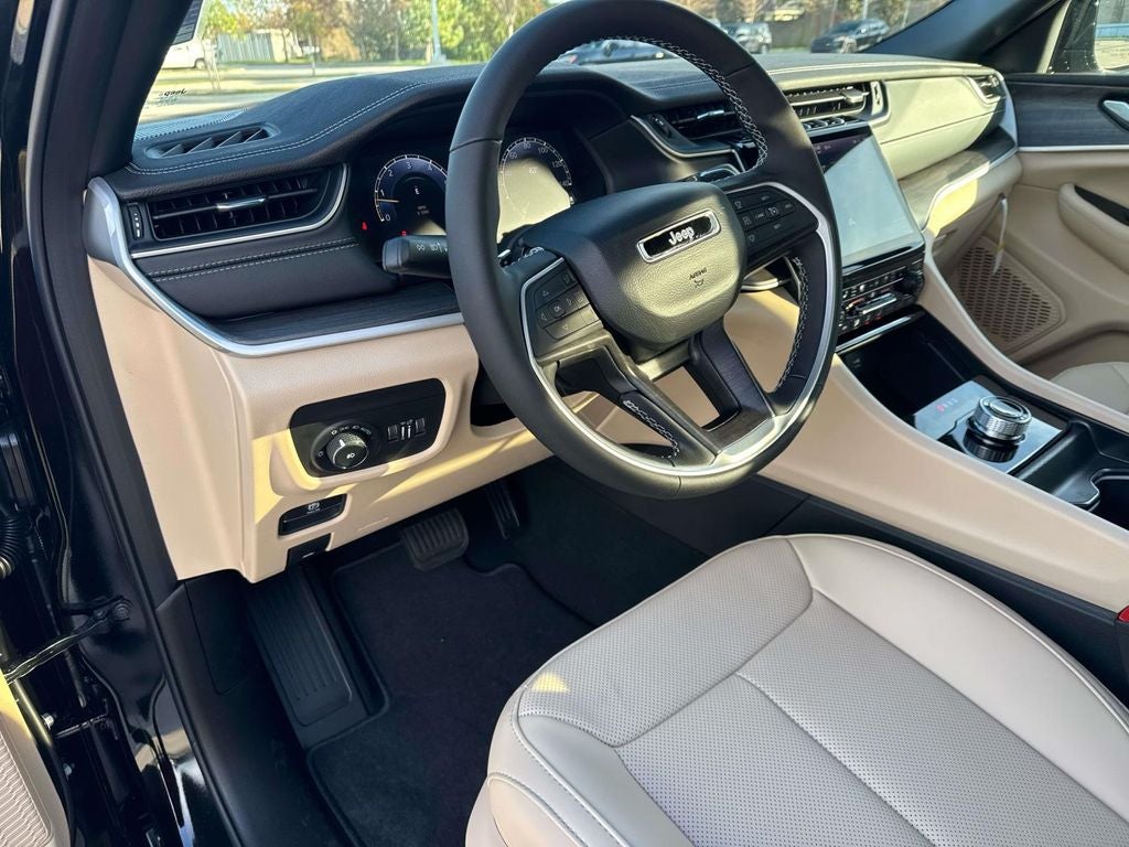 2025 Jeep Grand Cherokee GRAND CHEROKEE L LIMITED 4X2