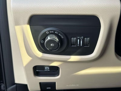 2025 Jeep Grand Cherokee GRAND CHEROKEE L LIMITED 4X2