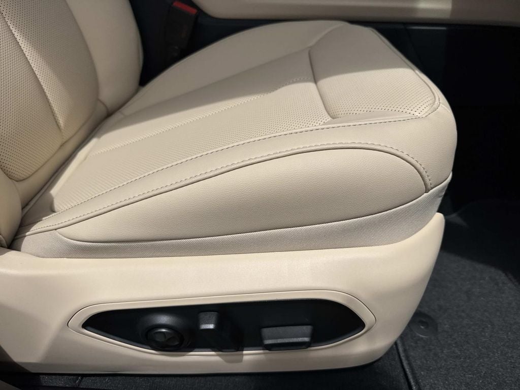 2026 Jeep Grand Cherokee GRAND CHEROKEE L LIMITED 4X2