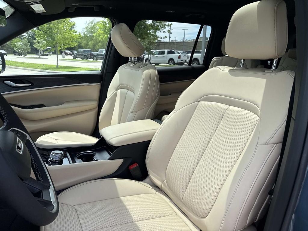 2026 Jeep Grand Cherokee GRAND CHEROKEE L LIMITED 4X2