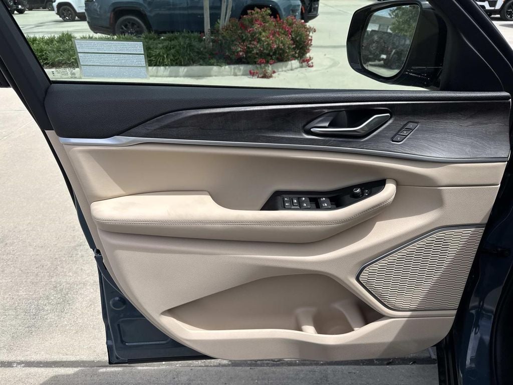 2026 Jeep Grand Cherokee GRAND CHEROKEE L LIMITED 4X2