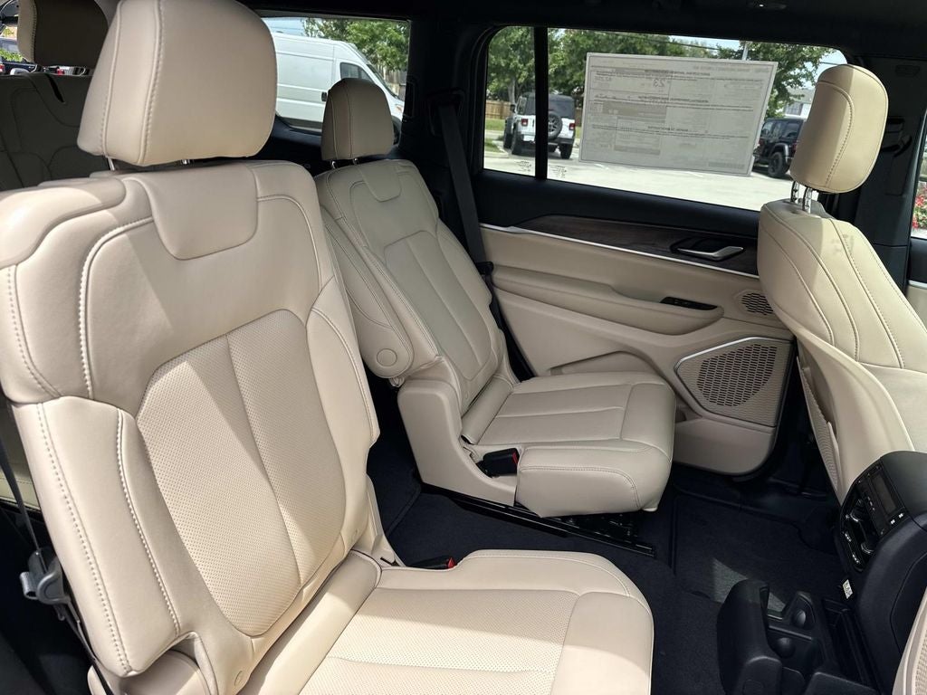 2026 Jeep Grand Cherokee GRAND CHEROKEE L LIMITED 4X2