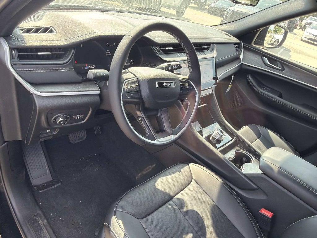 2027 Jeep Grand Cherokee Limited