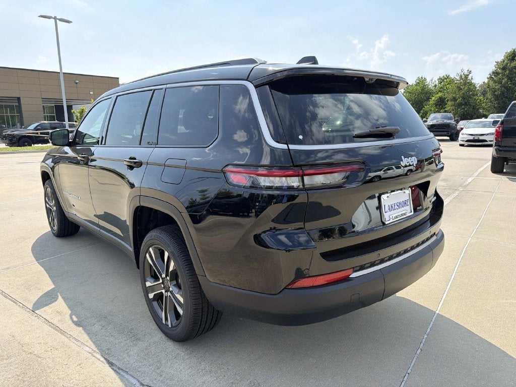 2027 Jeep Grand Cherokee Limited