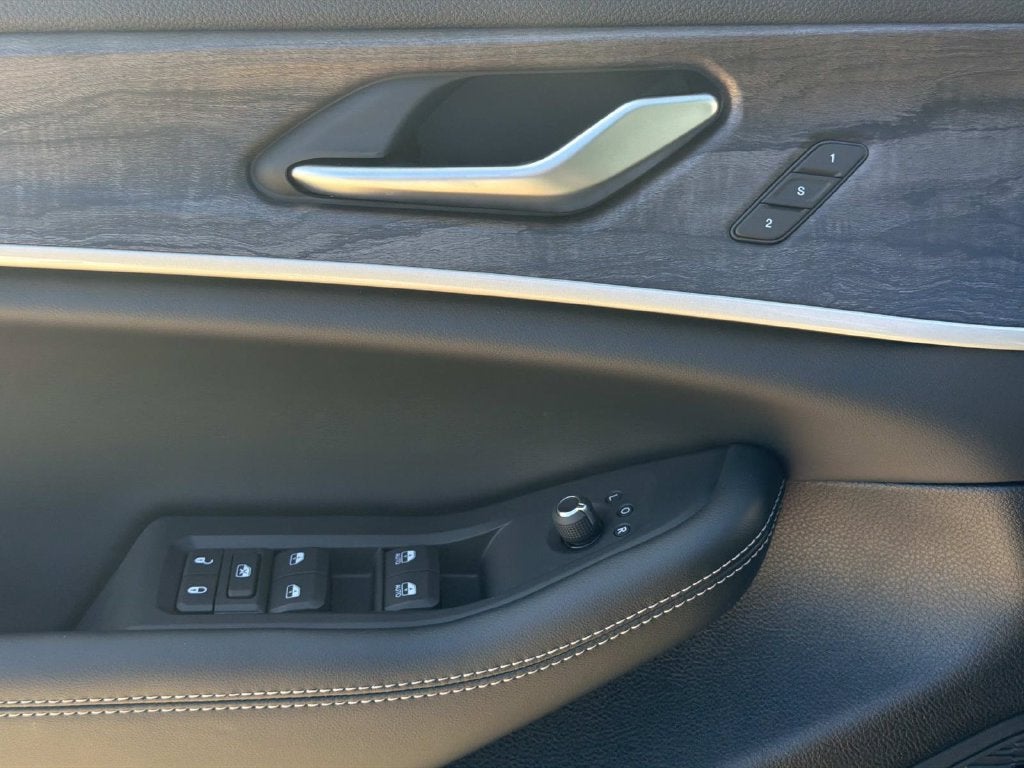 2027 Jeep Grand Cherokee Limited