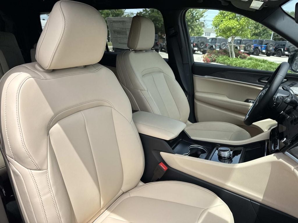 2026 Jeep Grand Cherokee GRAND CHEROKEE L LIMITED 4X2