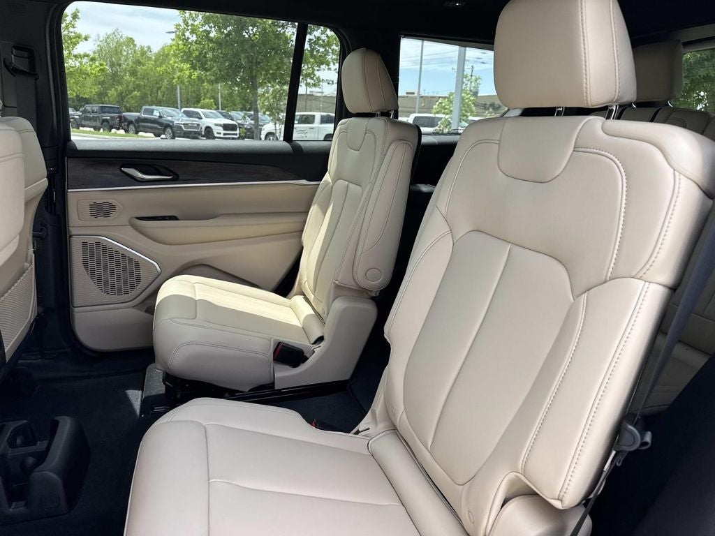 2026 Jeep Grand Cherokee GRAND CHEROKEE L LIMITED 4X2