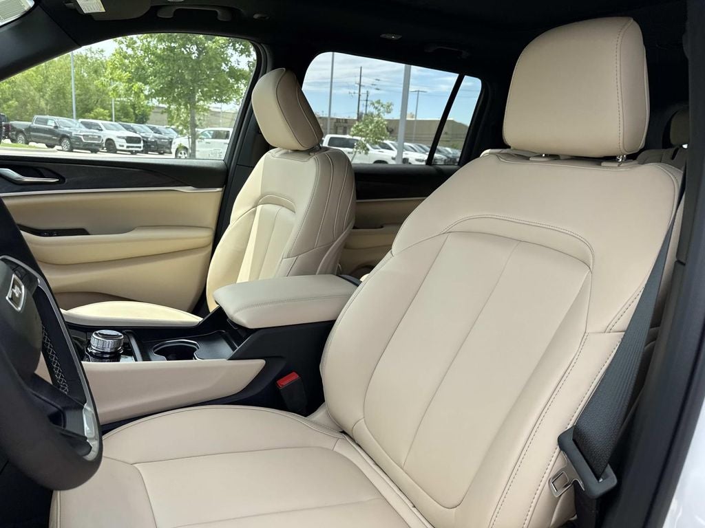 2026 Jeep Grand Cherokee GRAND CHEROKEE L LIMITED 4X2