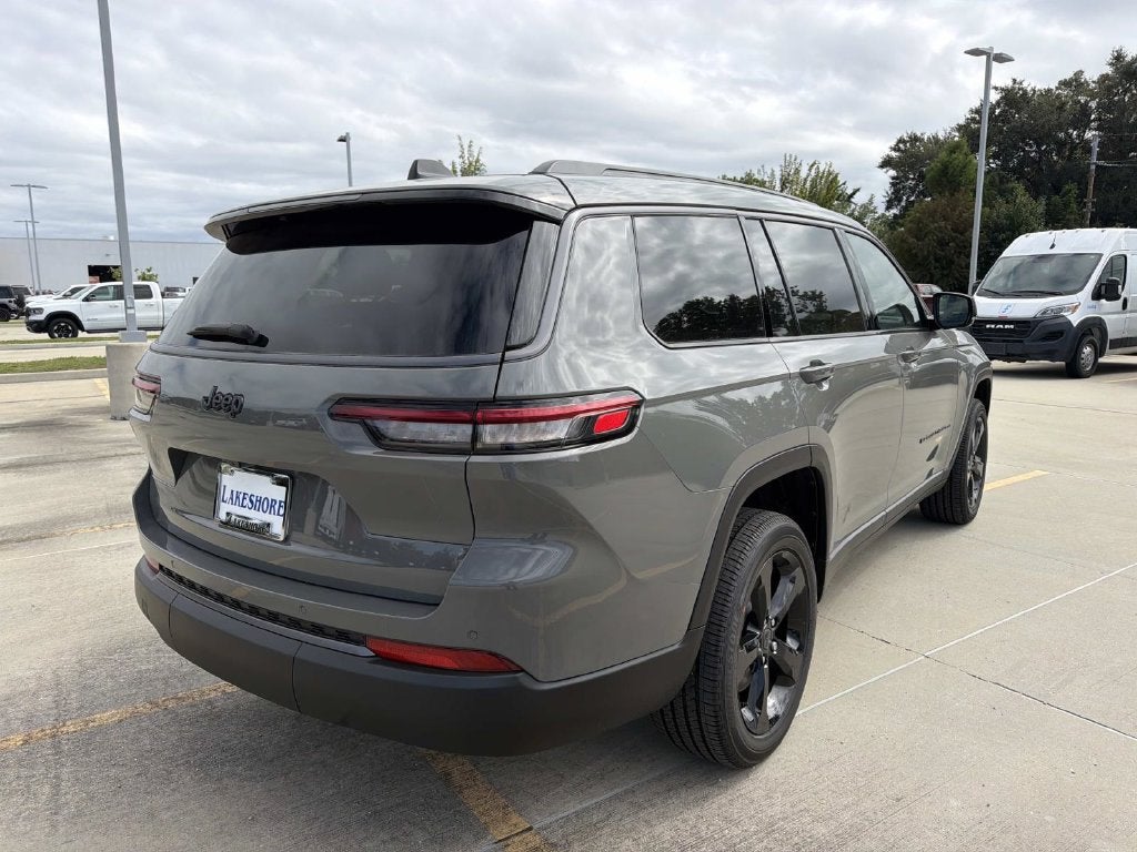 2027 Jeep Grand Cherokee Limited