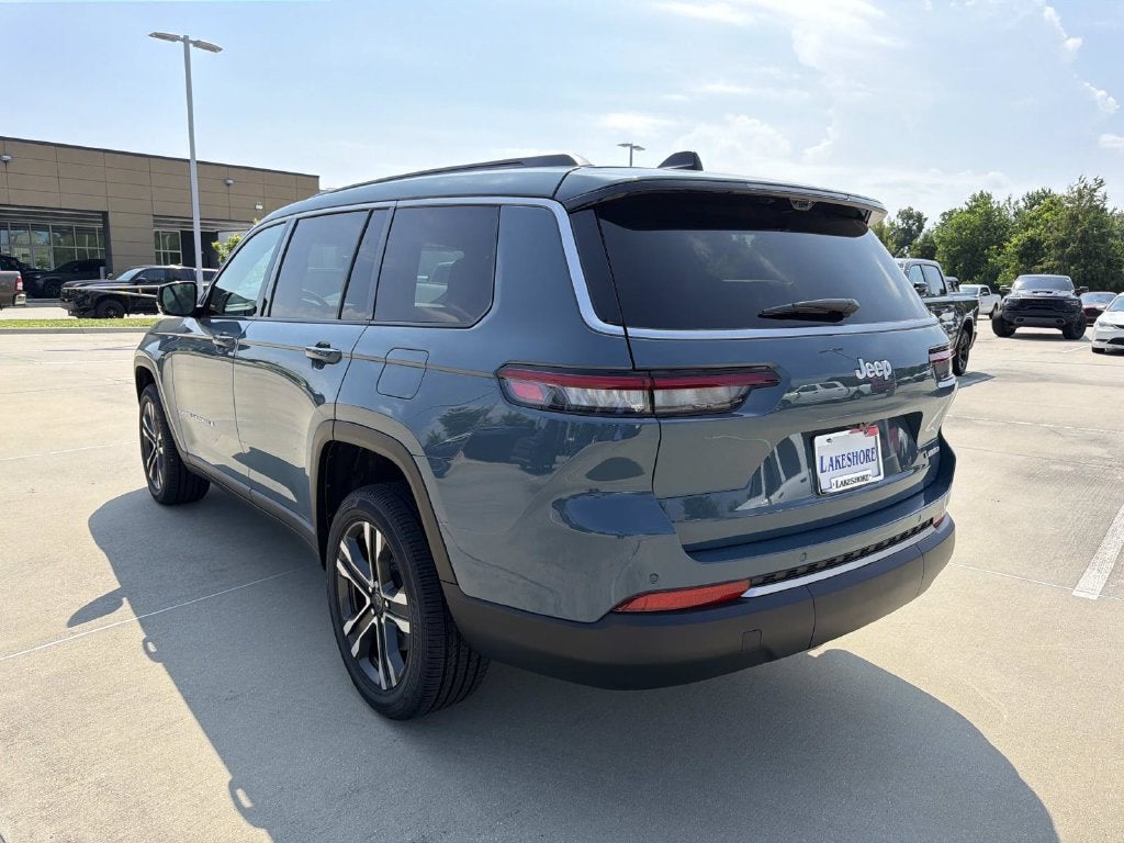 2027 Jeep Grand Cherokee Limited