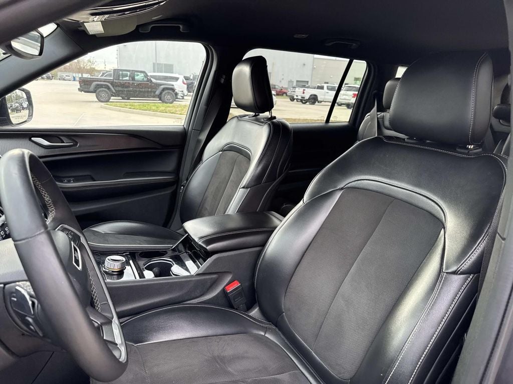 2023 Jeep Grand Cherokee L Altitude 4x4