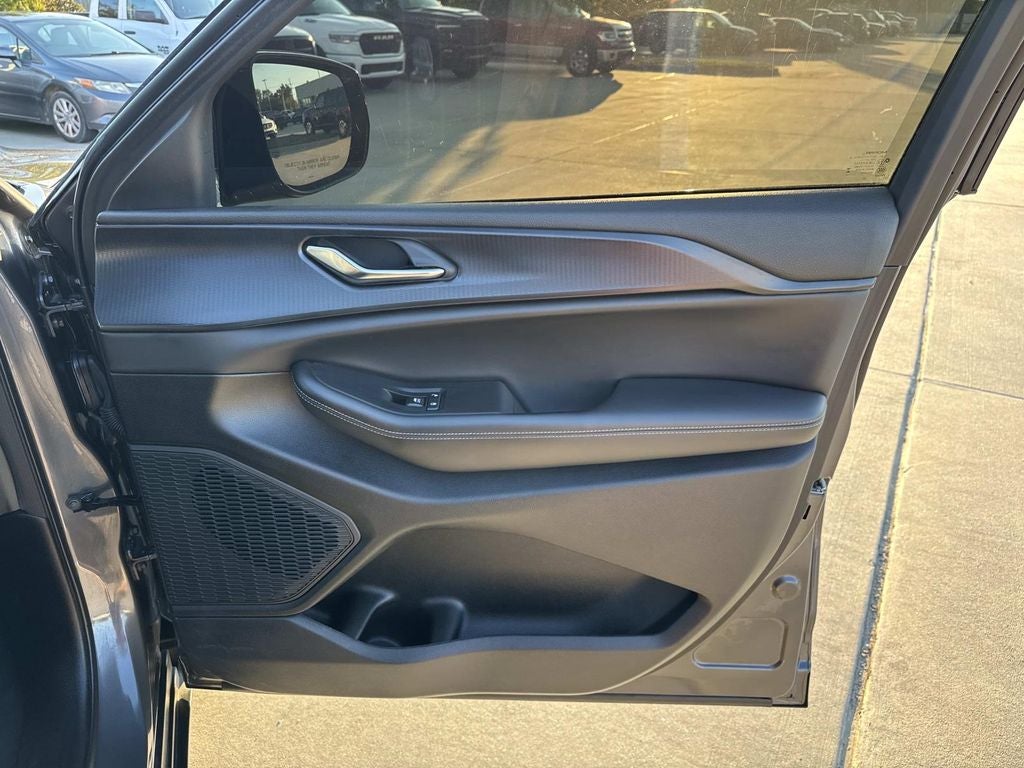 2024 Jeep Grand Cherokee L Altitude 4x4