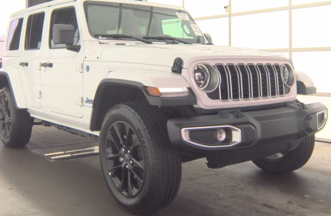 2025 Jeep Wrangler Sahara 4xe