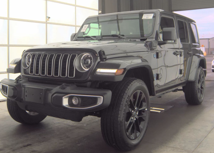 2025 Jeep Wrangler Sahara 4xe