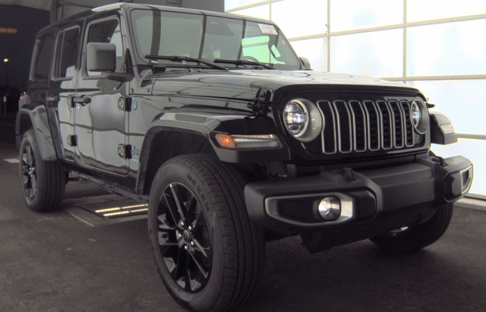 2025 Jeep Wrangler Sahara 4xe