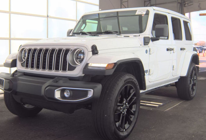 2025 Jeep Wrangler 4xe Sahara 4xe