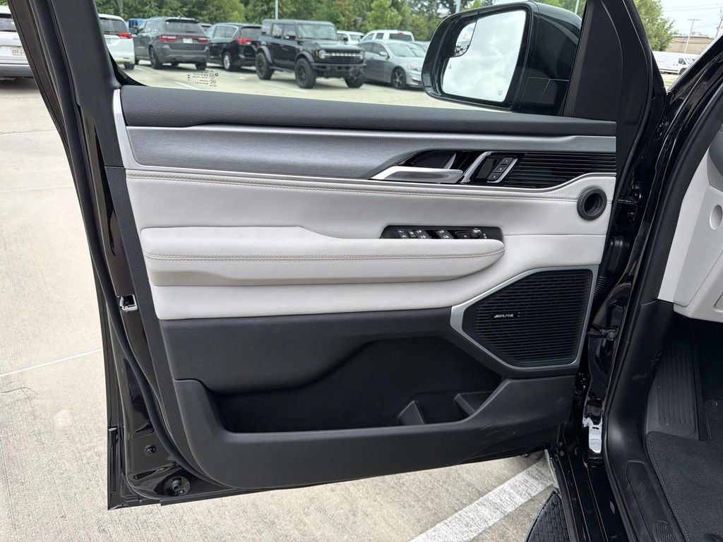 2026 Jeep Grand Wagoneer GRAND WAGONEER 4X2
