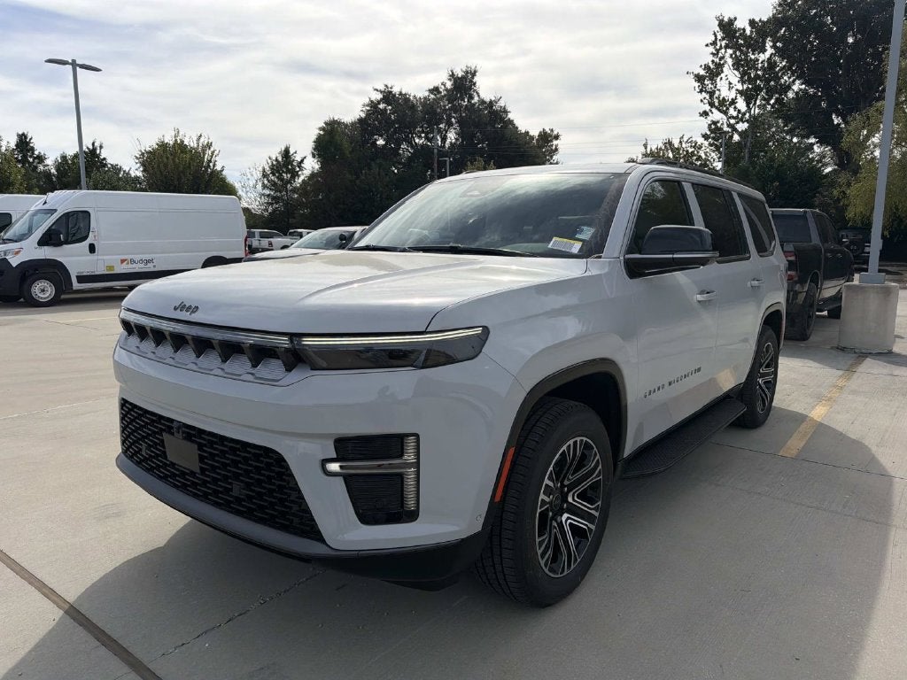 2027 Jeep Grand Wagoneer 4x2