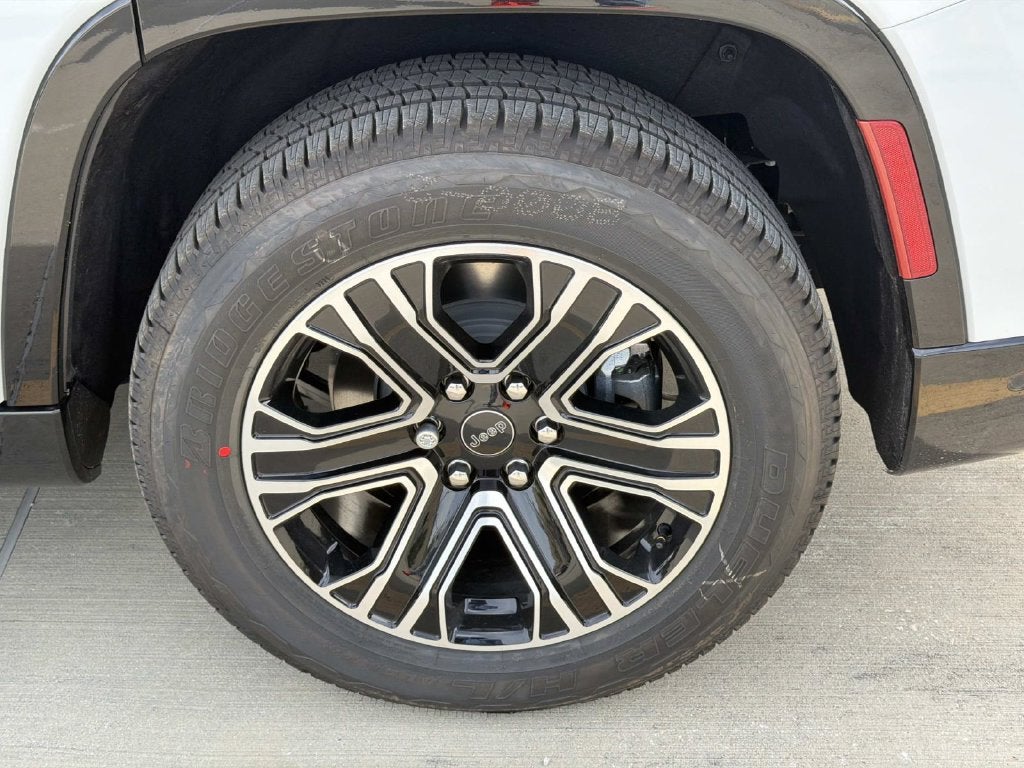 2027 Jeep Grand Wagoneer 4x2