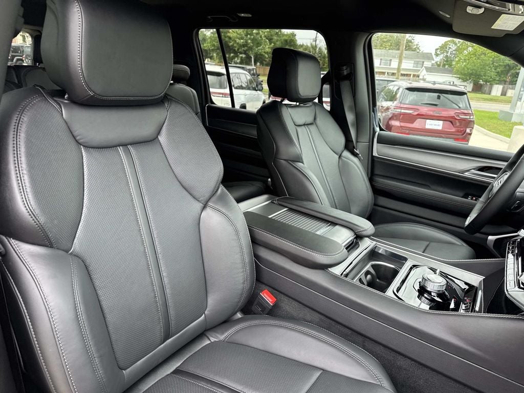 2026 Jeep Grand Wagoneer GRAND WAGONEER LIMITED ALTITUDE 4X4